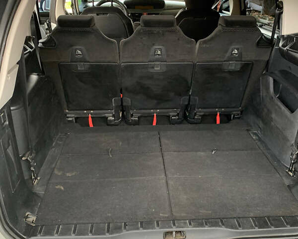 Серый Ситроен Гранд С4 Пикассо, объемом двигателя 1.6 л и пробегом 317 тыс. км за 5700 $, фото 13 на Automoto.ua