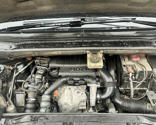 Серый Ситроен Гранд С4 Пикассо, объемом двигателя 1.6 л и пробегом 315 тыс. км за 3650 $, фото 16 на Automoto.ua