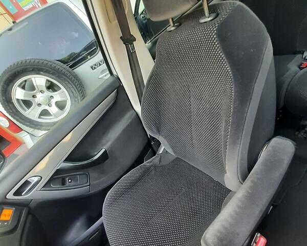 Сірий Сітроен Гранд С4 Пікассо, об'ємом двигуна 1.6 л та пробігом 210 тис. км за 4100 $, фото 32 на Automoto.ua