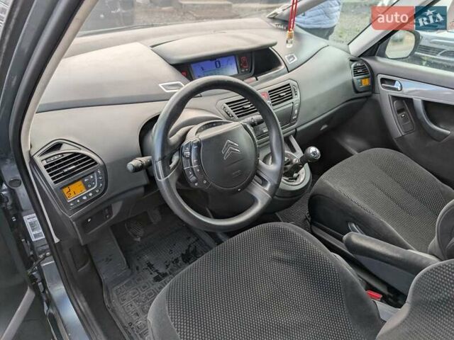 Ситроен Гранд С4 Пикассо 2008 в Ровно на Automoto.ua Серый Ситроен Гранд С4 Пикассо, объемом двигателя 1.6 л и пробегом 269 тыс. км за 4995 $, фото 20 на Automoto.ua