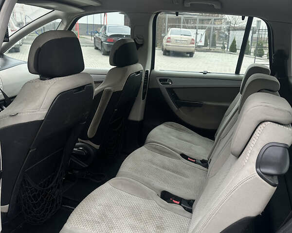 Серый Ситроен Гранд С4 Пикассо, объемом двигателя 1.6 л и пробегом 315 тыс. км за 3650 $, фото 9 на Automoto.ua