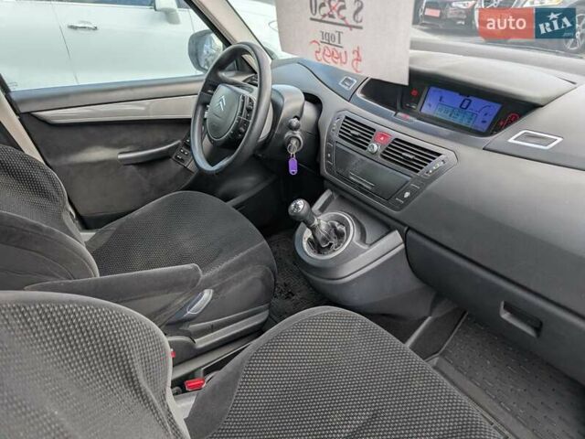 Ситроен Гранд С4 Пикассо 2008 в Ровно на Automoto.ua Серый Ситроен Гранд С4 Пикассо, объемом двигателя 1.6 л и пробегом 269 тыс. км за 4995 $, фото 34 на Automoto.ua