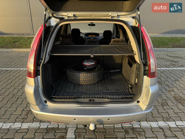 Сірий Сітроен Гранд С4 Пікассо, об'ємом двигуна 1.6 л та пробігом 241 тис. км за 4700 $, фото 25 на Automoto.ua