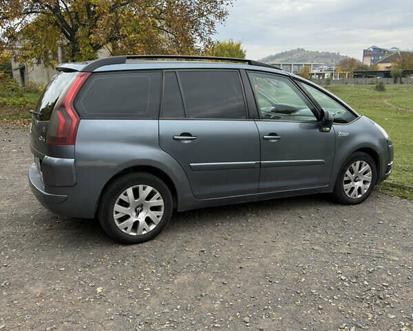 Серый Ситроен Гранд С4 Пикассо, объемом двигателя 1.6 л и пробегом 300 тыс. км за 4999 $, фото 1 на Automoto.ua