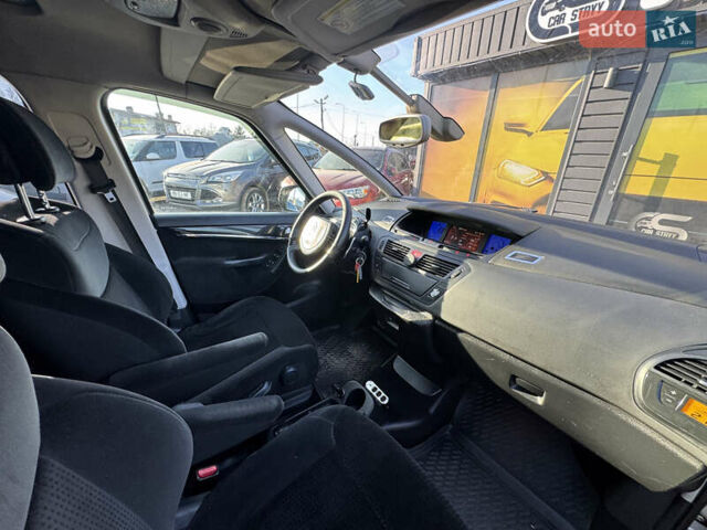 Сірий Сітроен Гранд С4 Пікассо, об'ємом двигуна 1.6 л та пробігом 241 тис. км за 6900 $, фото 26 на Automoto.ua