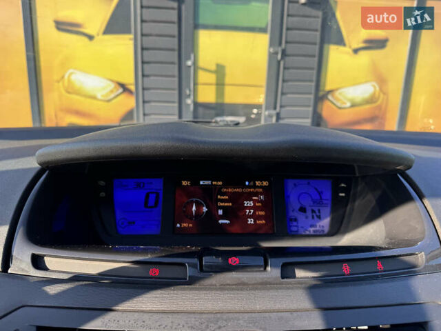 Сірий Сітроен Гранд С4 Пікассо, об'ємом двигуна 1.6 л та пробігом 241 тис. км за 6900 $, фото 51 на Automoto.ua