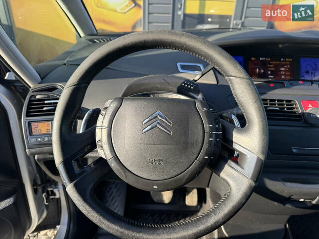 Сірий Сітроен Гранд С4 Пікассо, об'ємом двигуна 1.6 л та пробігом 241 тис. км за 6900 $, фото 47 на Automoto.ua