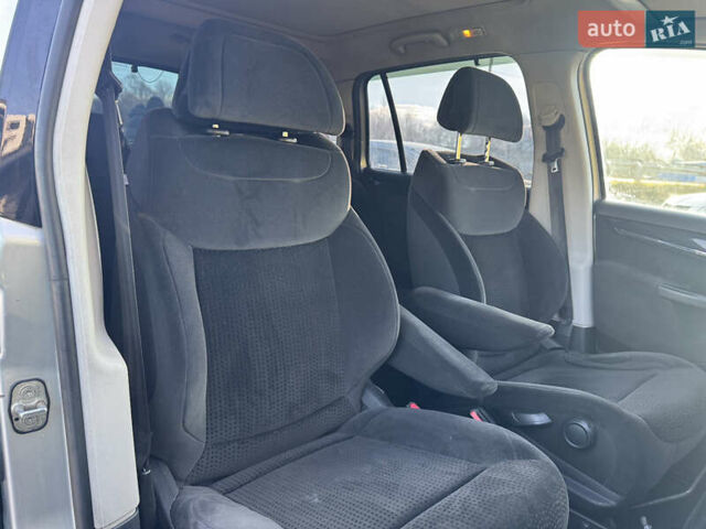 Сірий Сітроен Гранд С4 Пікассо, об'ємом двигуна 1.6 л та пробігом 241 тис. км за 6900 $, фото 25 на Automoto.ua