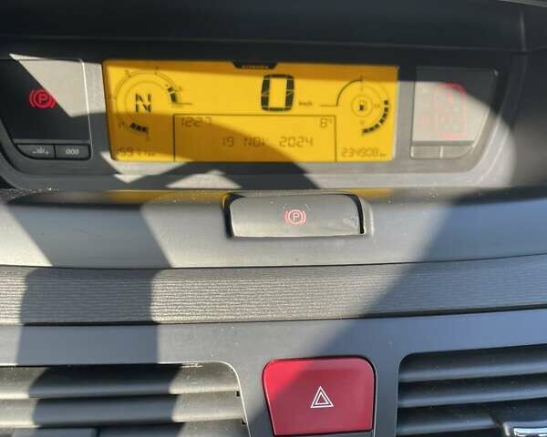 Серый Ситроен Гранд С4 Пикассо, объемом двигателя 1.56 л и пробегом 235 тыс. км за 6200 $, фото 24 на Automoto.ua