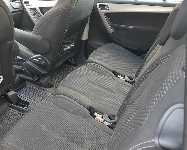 Сітроен Гранд С4 Пікассо 2010 у Львові на Automoto.ua Сірий Сітроен Гранд С4 Пікассо, об'ємом двигуна 1.56 л та пробігом 291 тис. км за 6900 $, фото 4 на Automoto.ua