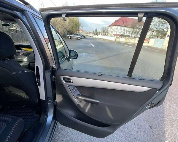 Серый Ситроен Гранд С4 Пикассо, объемом двигателя 1.56 л и пробегом 235 тыс. км за 6200 $, фото 18 на Automoto.ua