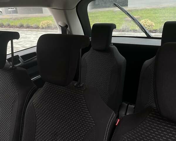 Сірий Сітроен Гранд С4 Пікассо, об'ємом двигуна 1.56 л та пробігом 267 тис. км за 7400 $, фото 16 на Automoto.ua