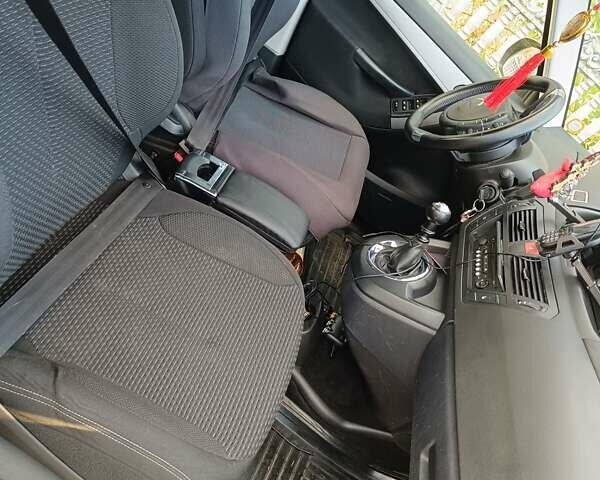 Серый Ситроен Гранд С4 Пикассо, объемом двигателя 1.6 л и пробегом 280 тыс. км за 5500 $, фото 7 на Automoto.ua