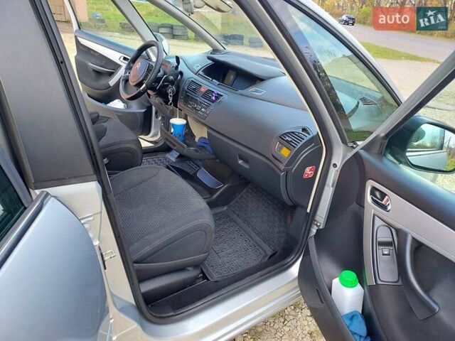 Серый Ситроен Гранд С4 Пикассо, объемом двигателя 1.6 л и пробегом 272 тыс. км за 7650 $, фото 12 на Automoto.ua
