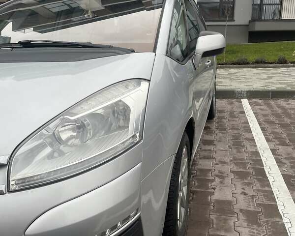 Сірий Сітроен Гранд С4 Пікассо, об'ємом двигуна 1.56 л та пробігом 267 тис. км за 7400 $, фото 3 на Automoto.ua