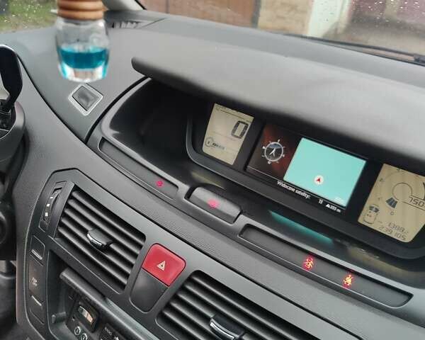 Ситроен Гранд С4 Пикассо 2012 в Тернополе на Automoto.ua Серый Ситроен Гранд С4 Пикассо, объемом двигателя 1.6 л и пробегом 239 тыс. км за 6999 $, фото 17 на Automoto.ua