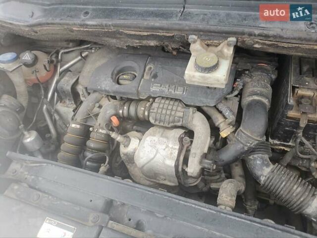 Серый Ситроен Гранд С4 Пикассо, объемом двигателя 1.6 л и пробегом 260 тыс. км за 7200 $, фото 8 на Automoto.ua