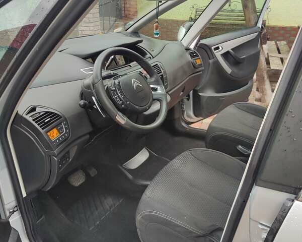 Ситроен Гранд С4 Пикассо 2012 в Тернополе на Automoto.ua Серый Ситроен Гранд С4 Пикассо, объемом двигателя 1.6 л и пробегом 239 тыс. км за 6999 $, фото 26 на Automoto.ua