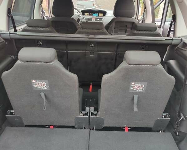 Ситроен Гранд С4 Пикассо 2012 в Тернополе на Automoto.ua Серый Ситроен Гранд С4 Пикассо, объемом двигателя 1.6 л и пробегом 239 тыс. км за 6999 $, фото 15 на Automoto.ua