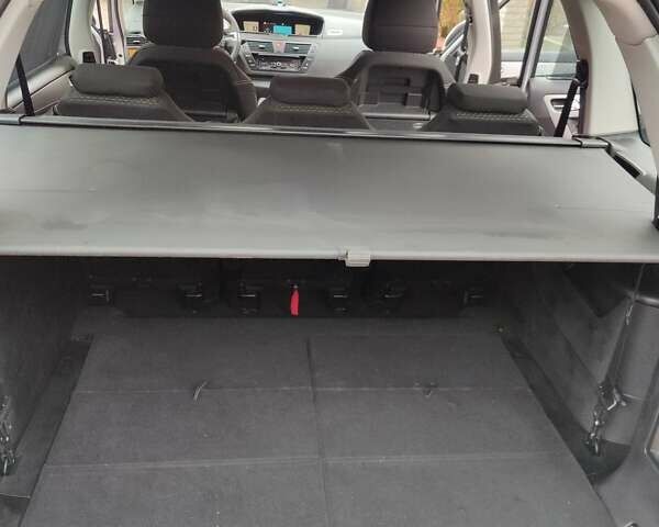 Ситроен Гранд С4 Пикассо 2012 в Тернополе на Automoto.ua Серый Ситроен Гранд С4 Пикассо, объемом двигателя 1.6 л и пробегом 239 тыс. км за 6999 $, фото 11 на Automoto.ua