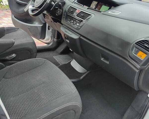 Ситроен Гранд С4 Пикассо 2012 в Тернополе на Automoto.ua Серый Ситроен Гранд С4 Пикассо, объемом двигателя 1.6 л и пробегом 239 тыс. км за 6999 $, фото 19 на Automoto.ua