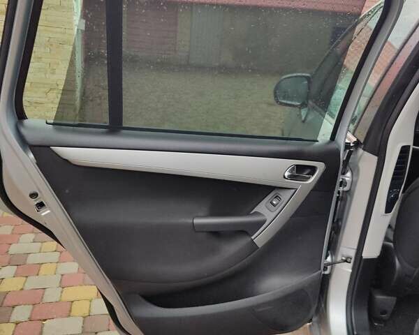 Ситроен Гранд С4 Пикассо 2012 в Тернополе на Automoto.ua Серый Ситроен Гранд С4 Пикассо, объемом двигателя 1.6 л и пробегом 239 тыс. км за 6999 $, фото 30 на Automoto.ua