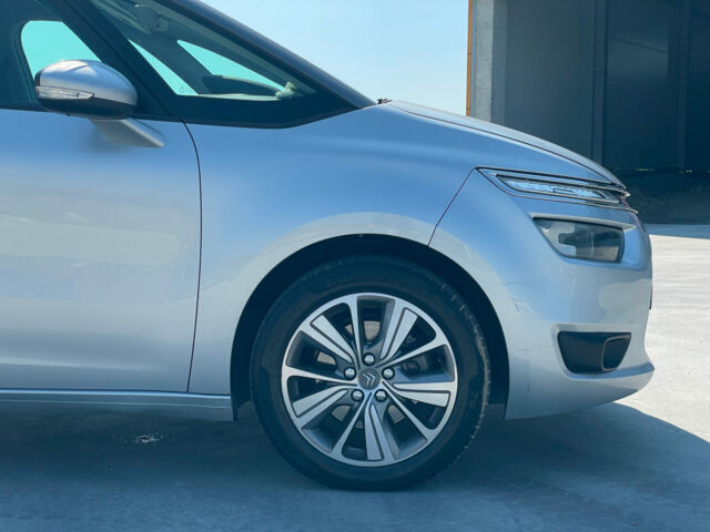 Серый Ситроен Гранд С4 Пикассо, объемом двигателя 2 л и пробегом 192 тыс. км за 10390 $, фото 3 на Automoto.ua