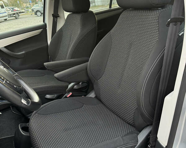 Серый Ситроен Гранд С4 Пикассо, объемом двигателя 1.6 л и пробегом 230 тыс. км за 7300 $, фото 11 на Automoto.ua