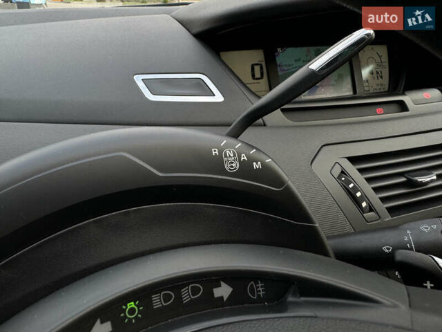 Серый Ситроен Гранд С4 Пикассо, объемом двигателя 1.6 л и пробегом 230 тыс. км за 7300 $, фото 20 на Automoto.ua