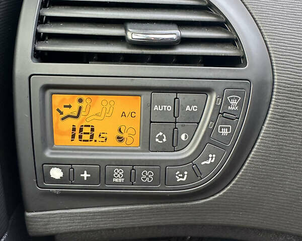 Сірий Сітроен Гранд С4 Пікассо, об'ємом двигуна 1.6 л та пробігом 230 тис. км за 8100 $, фото 17 на Automoto.ua