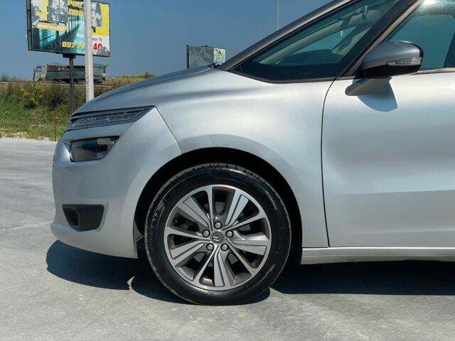 Серый Ситроен Гранд С4 Пикассо, объемом двигателя 2 л и пробегом 192 тыс. км за 10390 $, фото 10 на Automoto.ua