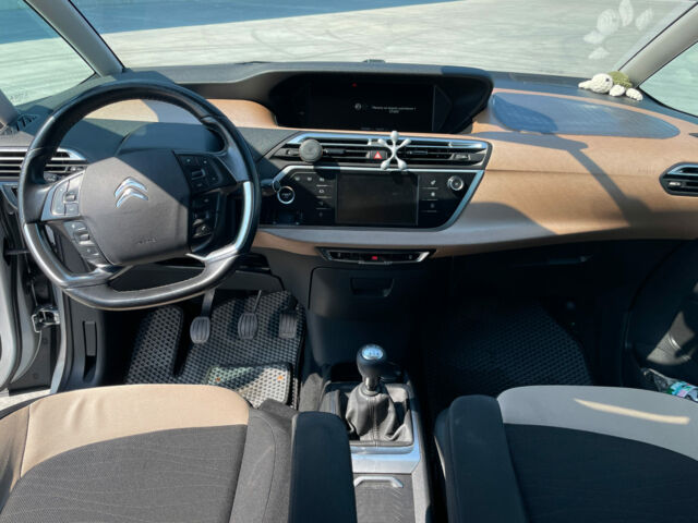 Серый Ситроен Гранд С4 Пикассо, объемом двигателя 2 л и пробегом 192 тыс. км за 10390 $, фото 16 на Automoto.ua