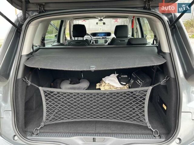 Сірий Сітроен Гранд С4 Пікассо, об'ємом двигуна 2 л та пробігом 208 тис. км за 12999 $, фото 17 на Automoto.ua