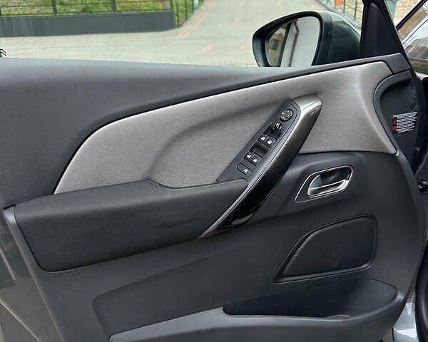 Сірий Сітроен Гранд С4 Пікассо, об'ємом двигуна 2 л та пробігом 235 тис. км за 10950 $, фото 35 на Automoto.ua