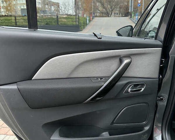 Сірий Сітроен Гранд С4 Пікассо, об'ємом двигуна 2 л та пробігом 235 тис. км за 10950 $, фото 34 на Automoto.ua