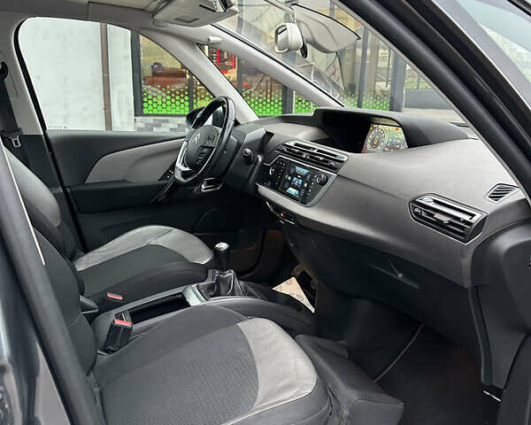 Сірий Сітроен Гранд С4 Пікассо, об'ємом двигуна 2 л та пробігом 235 тис. км за 10950 $, фото 21 на Automoto.ua