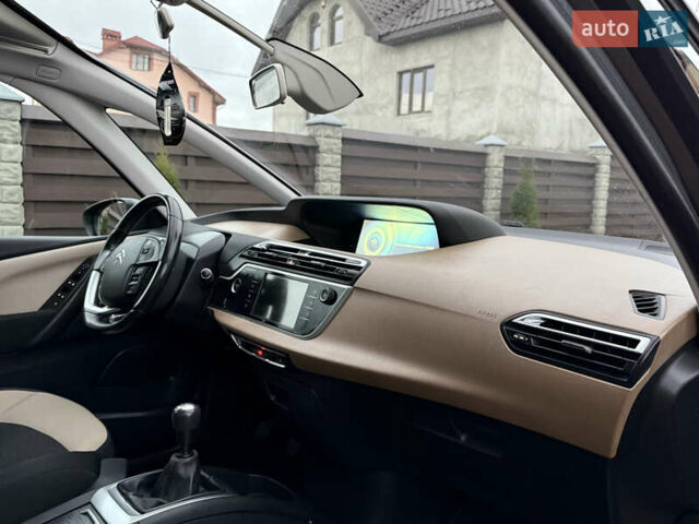 Серый Ситроен Гранд С4 Пикассо, объемом двигателя 1.6 л и пробегом 146 тыс. км за 8600 $, фото 39 на Automoto.ua