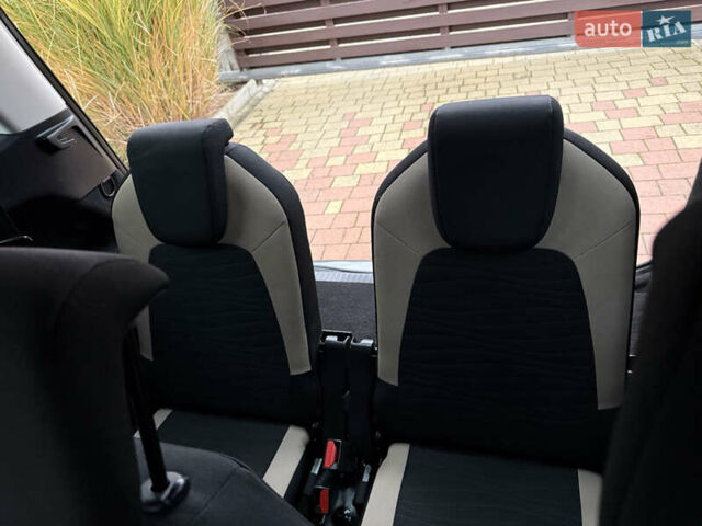 Серый Ситроен Гранд С4 Пикассо, объемом двигателя 1.6 л и пробегом 146 тыс. км за 8600 $, фото 27 на Automoto.ua