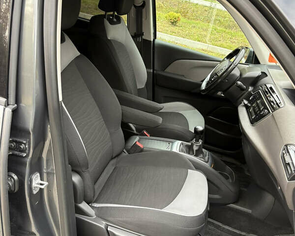 Серый Ситроен Гранд С4 Пикассо, объемом двигателя 1.6 л и пробегом 238 тыс. км за 10650 $, фото 35 на Automoto.ua