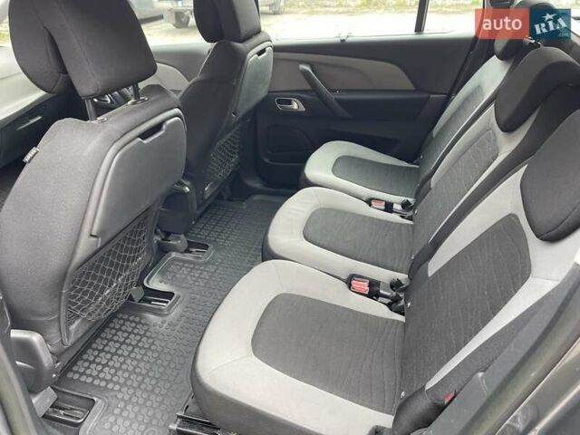 Сірий Сітроен Гранд С4 Пікассо, об'ємом двигуна 2 л та пробігом 208 тис. км за 12999 $, фото 16 на Automoto.ua