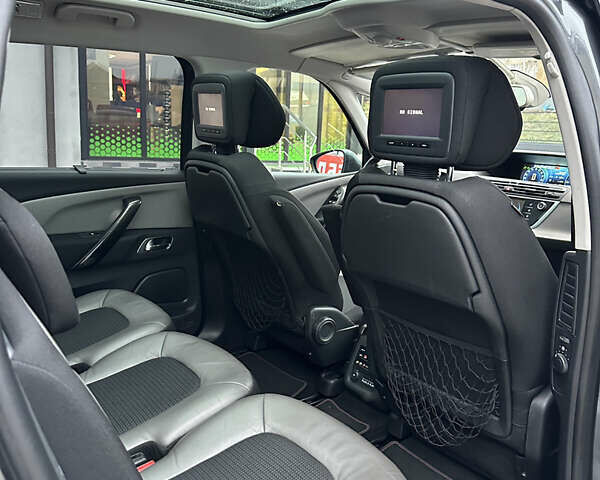 Сірий Сітроен Гранд С4 Пікассо, об'ємом двигуна 2 л та пробігом 235 тис. км за 10950 $, фото 26 на Automoto.ua