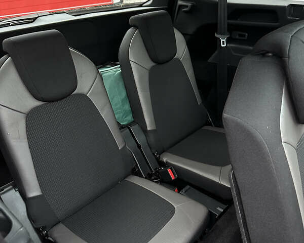 Серый Ситроен Гранд С4 Пикассо, объемом двигателя 2 л и пробегом 233 тыс. км за 11250 $, фото 33 на Automoto.ua