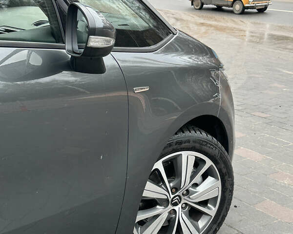 Сірий Сітроен Гранд С4 Пікассо, об'ємом двигуна 2 л та пробігом 235 тис. км за 10950 $, фото 8 на Automoto.ua