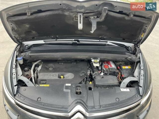 Сірий Сітроен Гранд С4 Пікассо, об'ємом двигуна 2 л та пробігом 208 тис. км за 12999 $, фото 9 на Automoto.ua