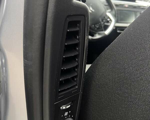 Сірий Сітроен Гранд С4 Пікассо, об'ємом двигуна 2 л та пробігом 291 тис. км за 10700 $, фото 16 на Automoto.ua