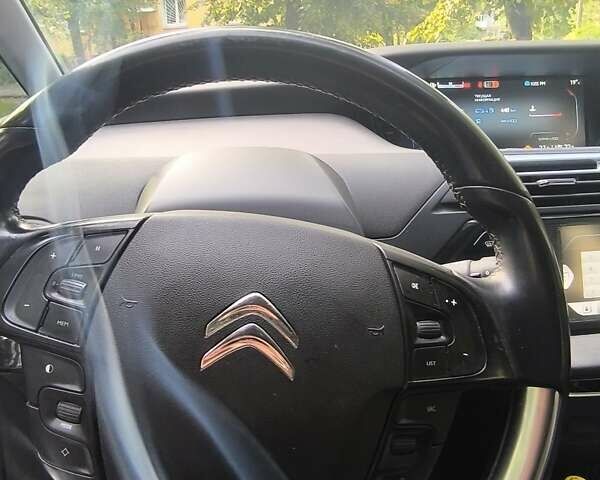 Сітроен Гранд С4 Пікассо 2015 у Вінниці на Automoto.ua Сірий Сітроен Гранд С4 Пікассо, об'ємом двигуна 1.6 л та пробігом 193 тис. км за 9300 $, фото 2 на Automoto.ua