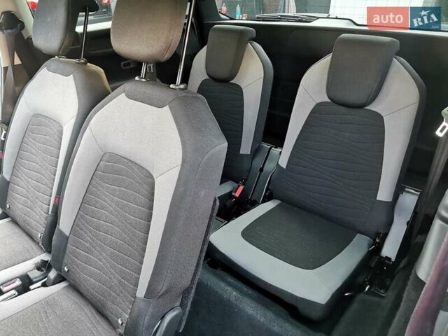 Серый Ситроен Гранд С4 Пикассо, объемом двигателя 2 л и пробегом 207 тыс. км за 12400 $, фото 35 на Automoto.ua