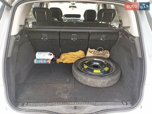 Серый Ситроен Гранд С4 Пикассо, объемом двигателя 2 л и пробегом 235 тыс. км за 13500 $, фото 6 на Automoto.ua