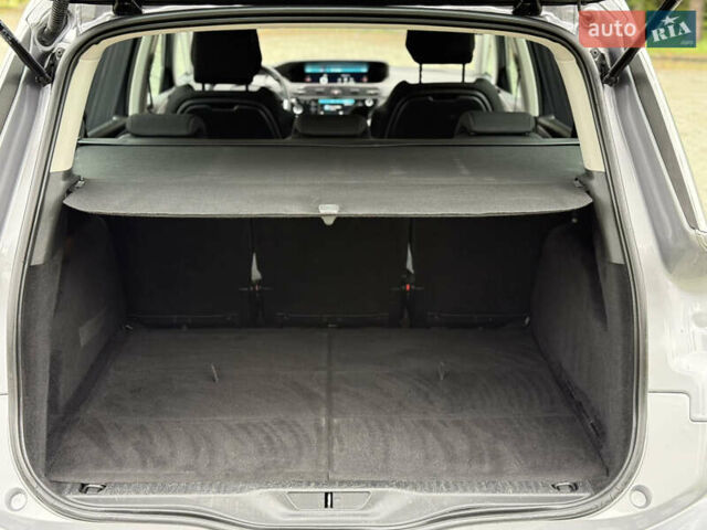 Серый Ситроен Гранд С4 Пикассо, объемом двигателя 2 л и пробегом 184 тыс. км за 13800 $, фото 47 на Automoto.ua