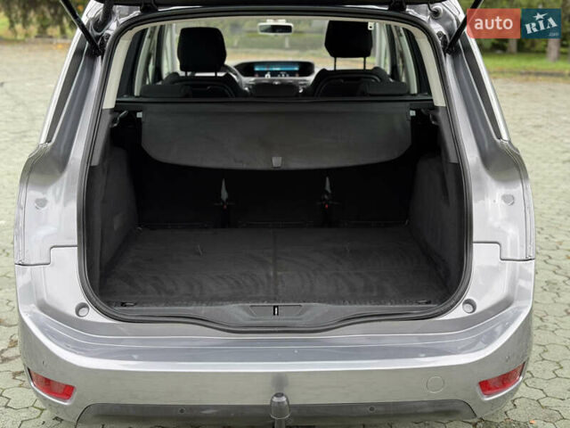 Серый Ситроен Гранд С4 Пикассо, объемом двигателя 2 л и пробегом 184 тыс. км за 13800 $, фото 49 на Automoto.ua